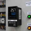 BEM402-Temperature-Controller-Control-Panel BEM402 temperatur kontrollerinin idarəetmə paneli